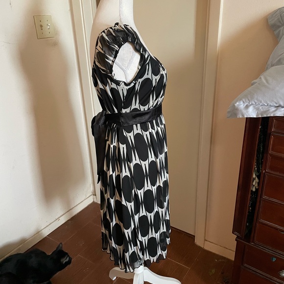 Speechless black white geometric print dress round neck size large cap sleeves - Picture 9 of 13